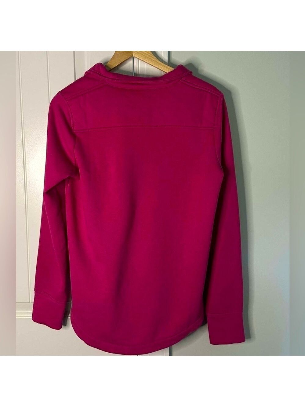 Vinyard Vines-Surf Terry Shep Shirt-size Small-berry relaxed fit-NWT - Picture 9 of 9